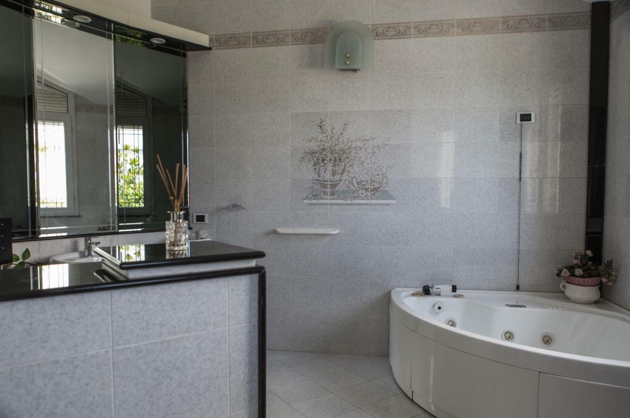 Vdl Luxury Villa Floridia Exteriör bild