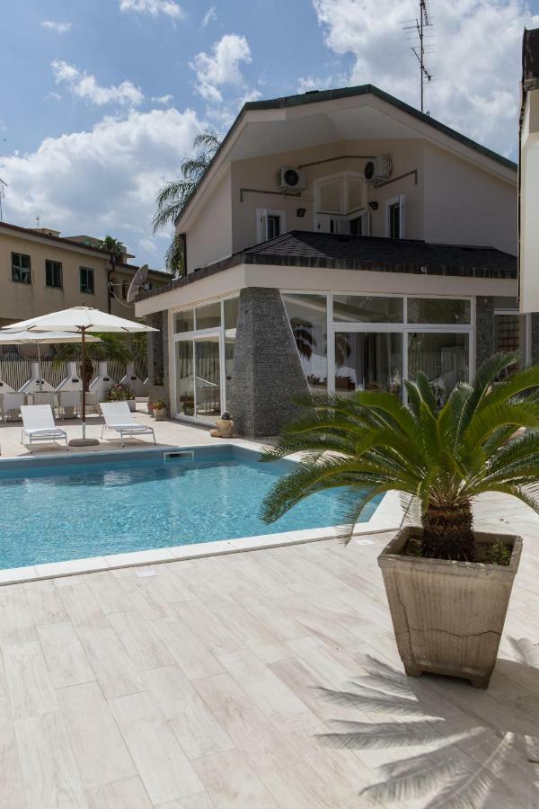 Vdl Luxury Villa Floridia Exteriör bild